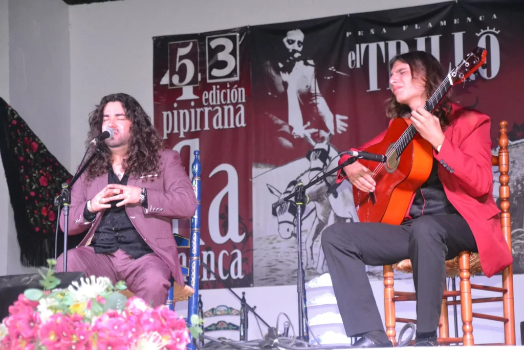 Fotografía de Iván Chasquío al cante y Javier de Ana María al toque en la 53 Pipirrana Flamenca