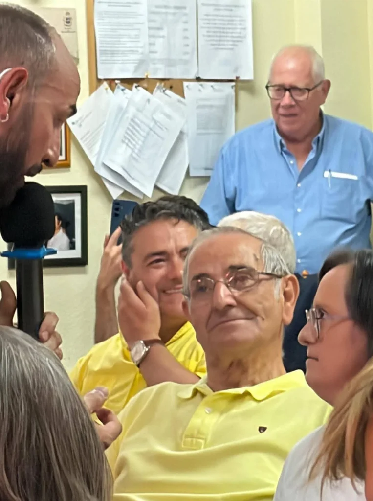 Enfoque del público en la Peña para el Acto con el acompañamiento de Abraham Ruiz