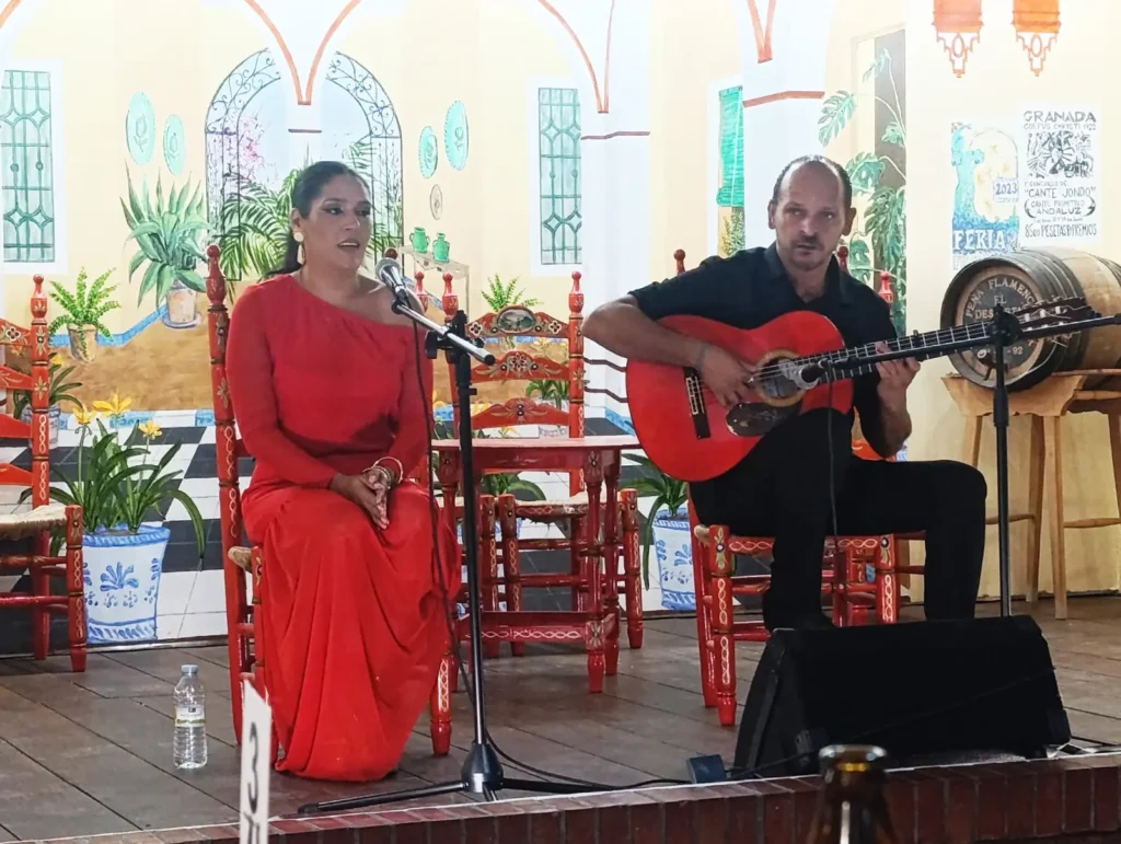 Malena Carrasco y Luis Carrasco en Plena Actuación en el XXII Circuitos Flamencos entre Naranjos y Olivos