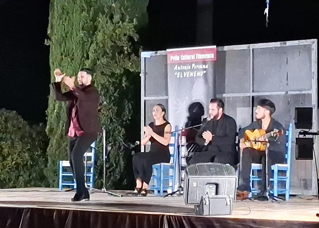 Ángel Reyes y su Cuadro en la Noche Flamenca en El Veneno Algallarín