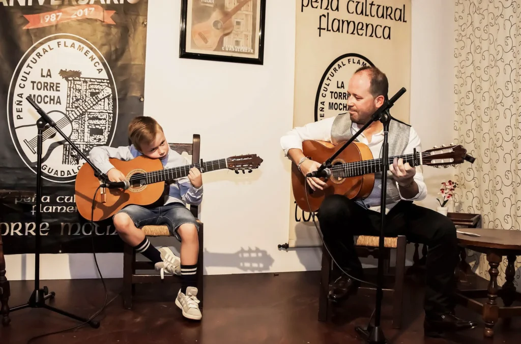 Arroyito Hijo tocando junto a la nueva generación