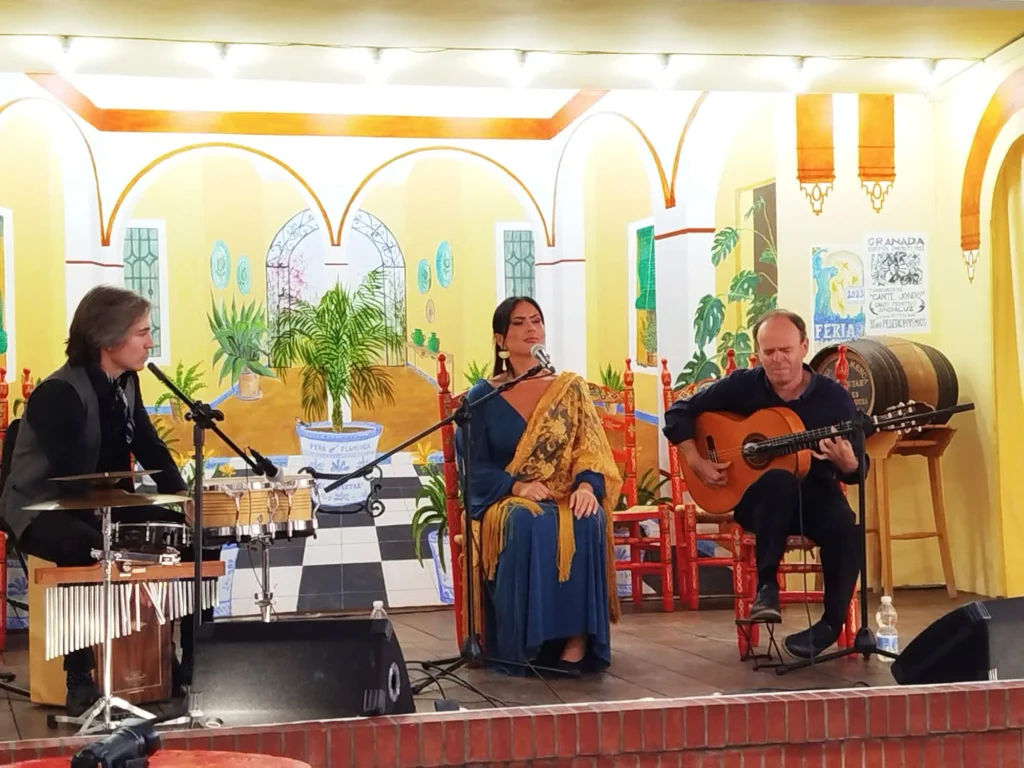 Araceli Campillos en el I Otoño Jondo en la Peña Flamenca El Despertar