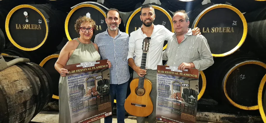 La Alcaldesa de Moriles, Raúl Alcántara, Mariano Delgado y el Presidente de la Peña en la Presentación del Cartel del Festival Flamenco 2026 en Moriles