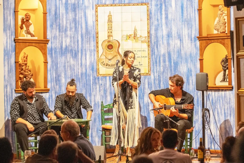 Sara Denez en el Recital Flamenco de la Feria de 2026 en la Peña La Pajarona