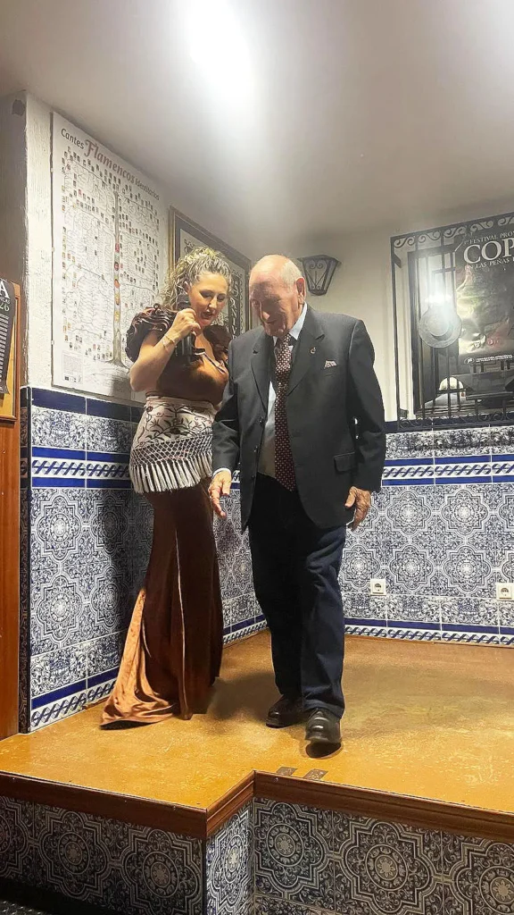 Fotografía de Mari Carmen Abad en el 3º Festival Provincial de Copla en las Peñas Flamencas en la Peña Cultural Flamenca El Rincón del Flamenco