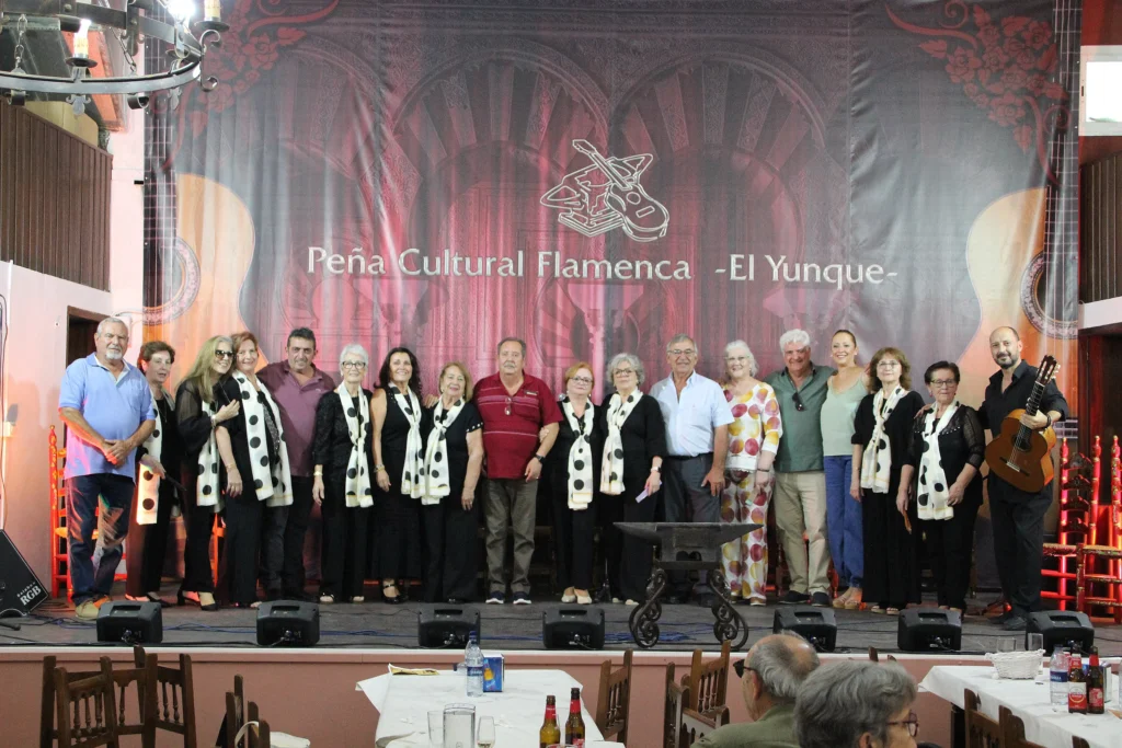 Fotografía de los invitados y participantes de la Ruta Flamenca La Carlota